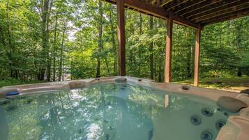 Casa (5 Bedrooms) | Servicio de la propiedad