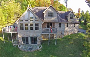 House (4 Bedrooms) | Exterior