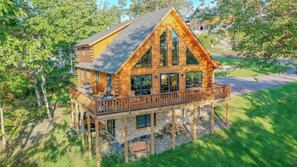 House (5 Bedrooms) | Exterior