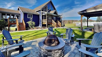 House (4 Bedrooms) | Front of property