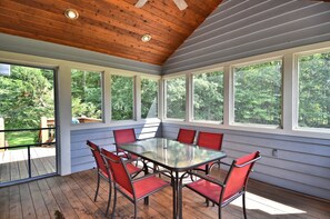 House (4 Bedrooms) | Property amenity