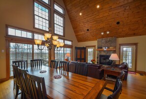 House, Multiple Beds, Hot Tub | Dining - Mount Lakemore (Swanton)