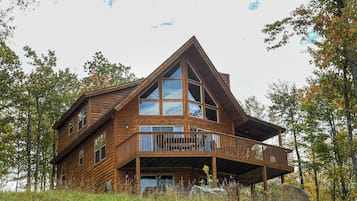 Casa (5 Bedrooms) | Servicio de la propiedad