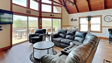 House (5 Bedrooms) | Property amenity