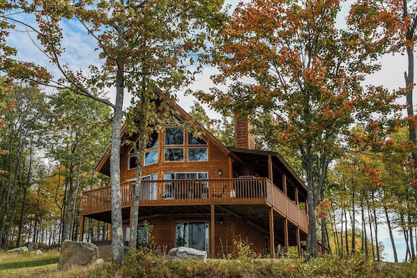 House (5 Bedrooms) | Front of property - Mountain Dreams by Taylor Made Deep Creek (McHenry)