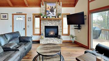 House (5 Bedrooms) | Property amenity