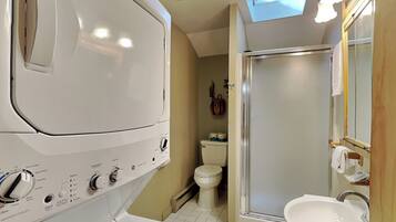 House (2 Bedrooms) | Property amenity