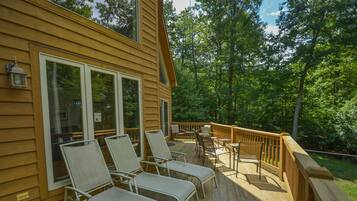 House (5 Bedrooms) | Property amenity