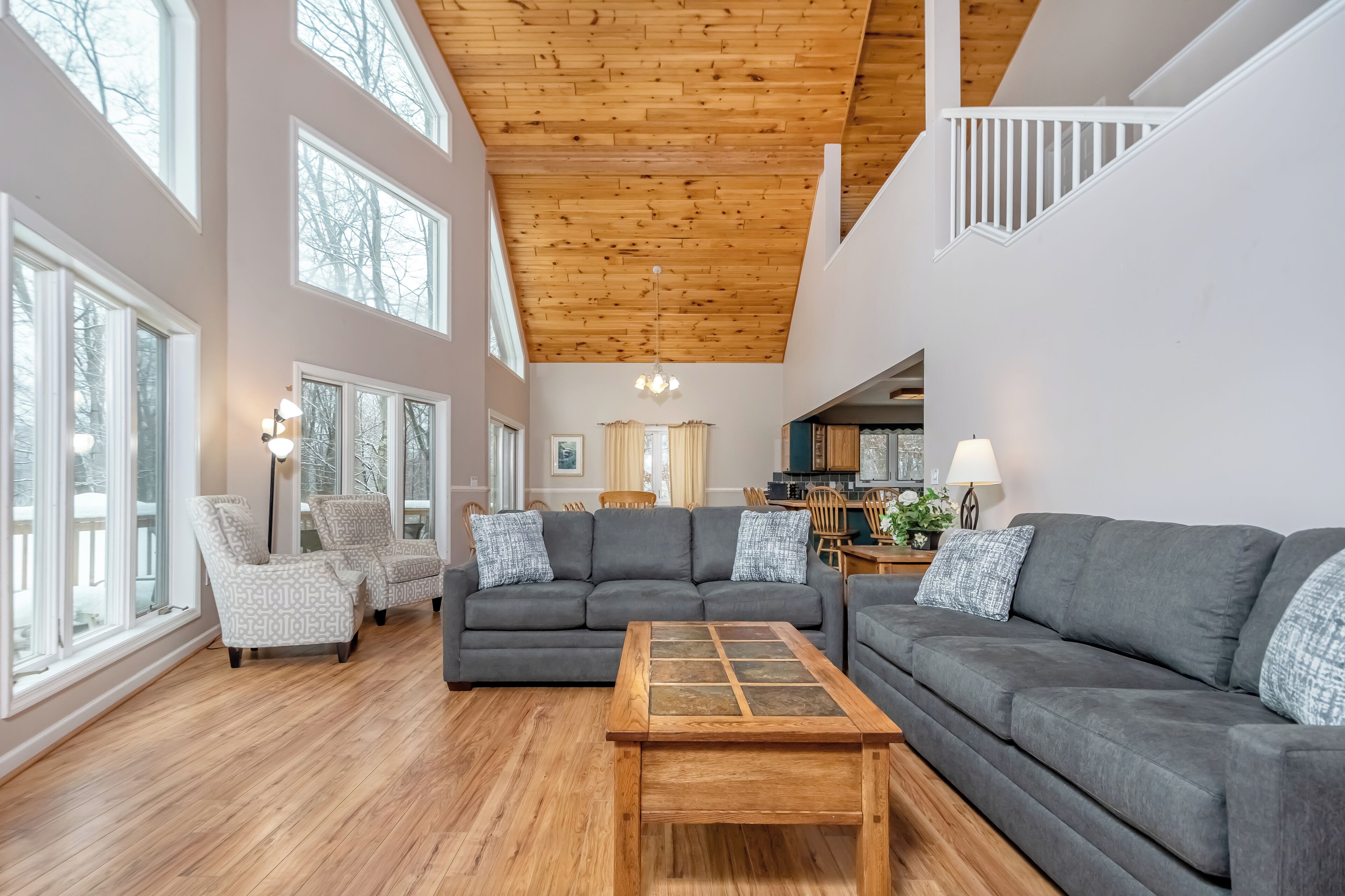 House (5 Bedrooms) | Front of property