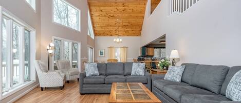 House (5 Bedrooms) | Front of property