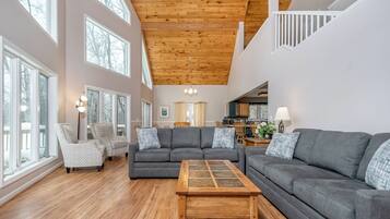 House (5 Bedrooms) | Property amenity