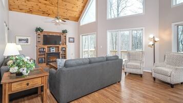 House (5 Bedrooms) | Property amenity