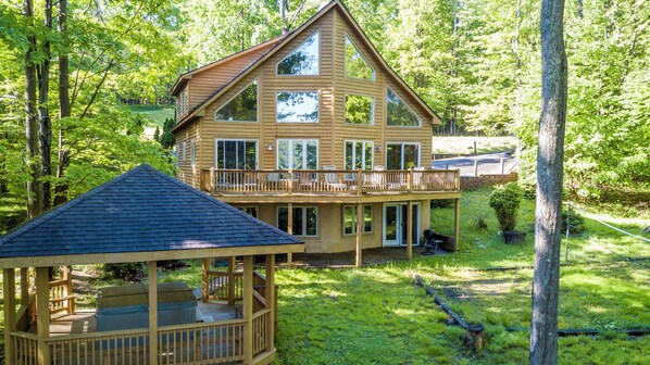 House (5 Bedrooms) | Property amenity