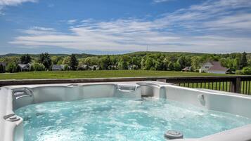 House (4 Bedrooms) | Property amenity