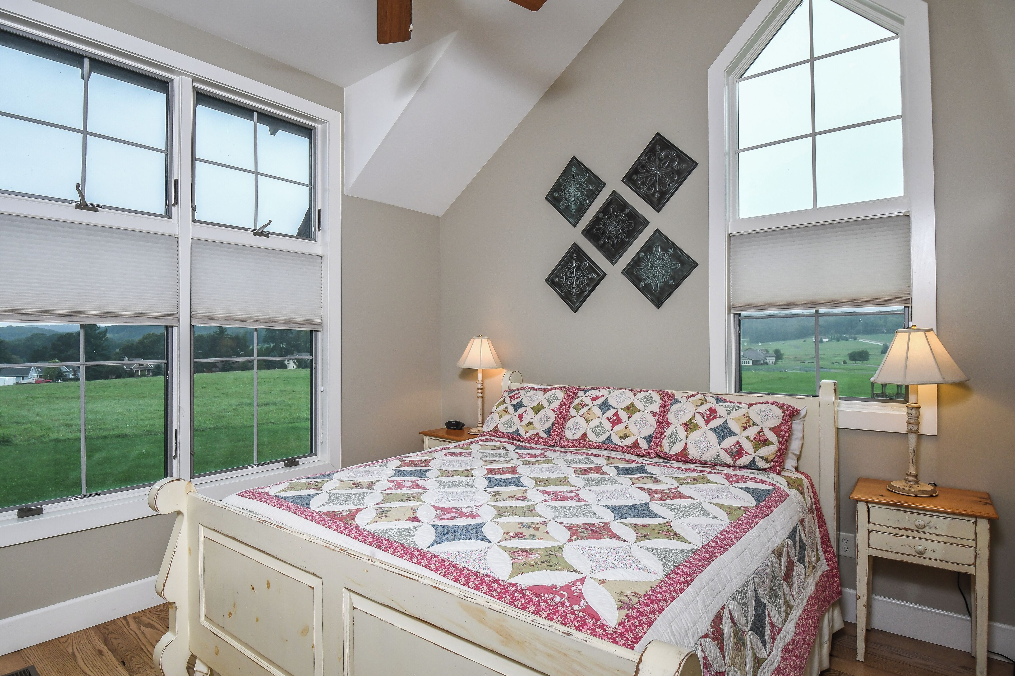 House (4 Bedrooms) | Property amenity