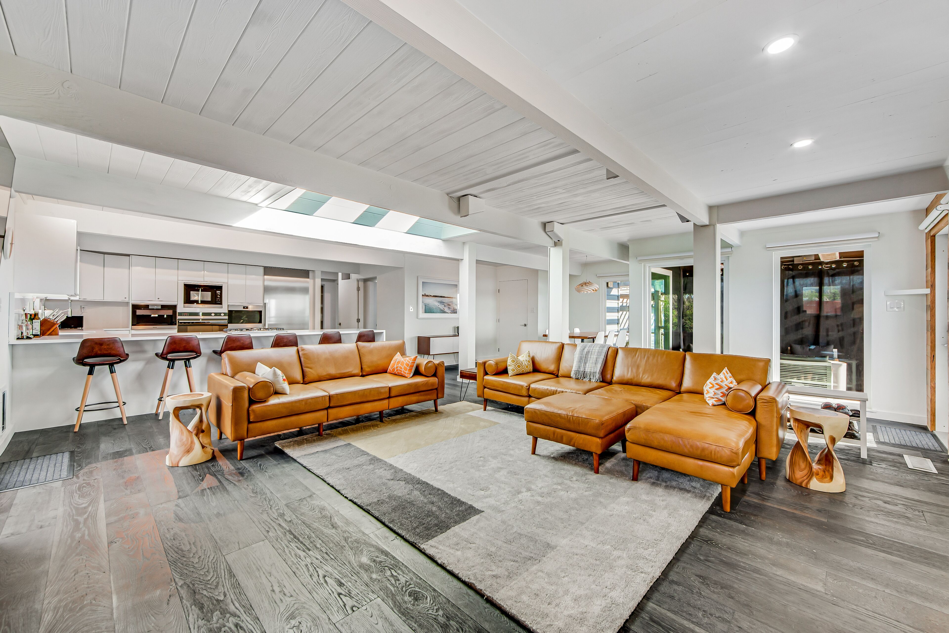 Ocean-view home and guest house with private hot tub, WiFi, and washer/dryer