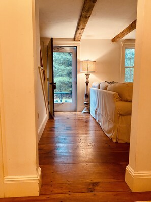 Interior - BRAND NEW KITCHEN! CLOSE TO DOWNTOWN EDGARTOWN AND THE BEACH! (Edgartown)