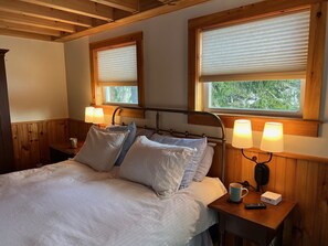 4 bedrooms, desk, iron/ironing board, free WiFi - FRENCH WOODS FARMHOUSE | TimeOut NY's Pick | Hot tub | Pond | Dogs OK | NYC=2hr (Hancock)