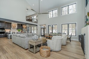 Casa (5 Bedrooms) | Servicio de la propiedad