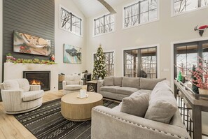 Nhà (5 Bedrooms) | Tiện nghi, dịch vụ nơi lưu trú