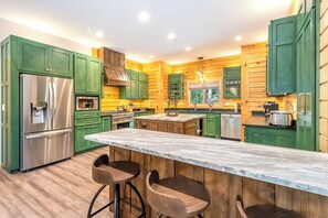 House (6 Bedrooms) | Property amenity - Off the Deep End by Taylor Made Deep Creek (McHenry)