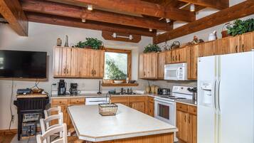 House (4 Bedrooms) | Property amenity