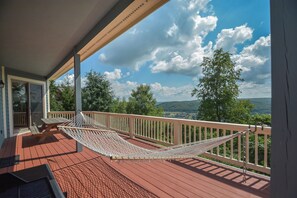 House (4 Bedrooms) | Front of property