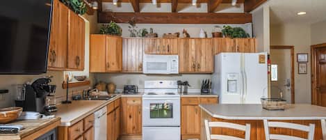 House (4 Bedrooms) | Property amenity