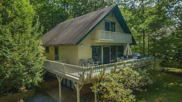 House (6 Bedrooms) | Exterior