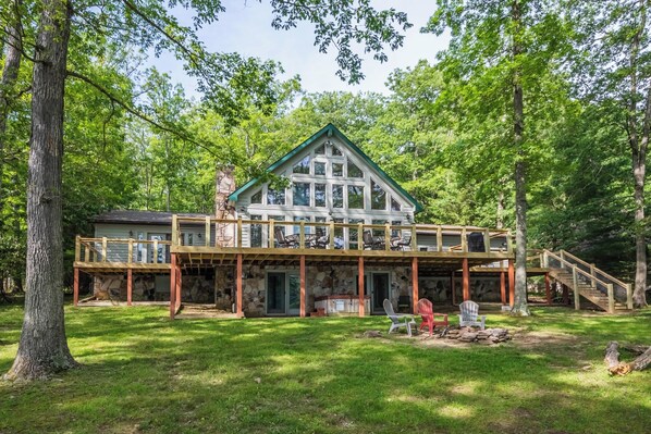 House (4 Bedrooms) | Front of property - Over the Rainbow by Taylor Made Deep Creek (McHenry)