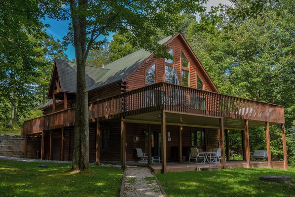 House (3 Bedrooms) | Front of property - Overlook Point (McHenry)