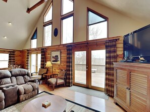 House (3 Bedrooms) | Property amenity - Overlook Point (McHenry)