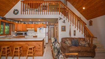 House, Multiple Beds, Fireplace | Private kitchen | Fridge, microwave, oven, stovetop