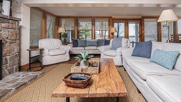 House (4 Bedrooms) | Property amenity