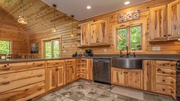 House (5 Bedrooms) | Property amenity