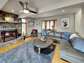 House (4 Bedrooms) | Property amenity - Picture Perfect by Taylor Made Deep Creek (Oakland)