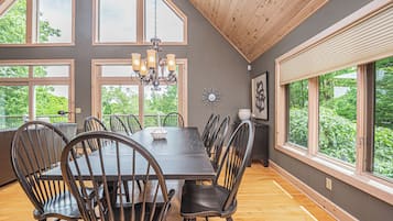 House (5 Bedrooms) | Property amenity
