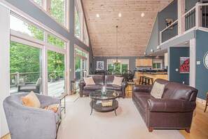 House (5 Bedrooms) | Property amenity - Play-a-way Chalet by Taylor Made Deep Creek (McHenry)