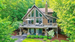 House (5 Bedrooms) | Front of property - Play-a-way Chalet by Taylor Made Deep Creek (McHenry)