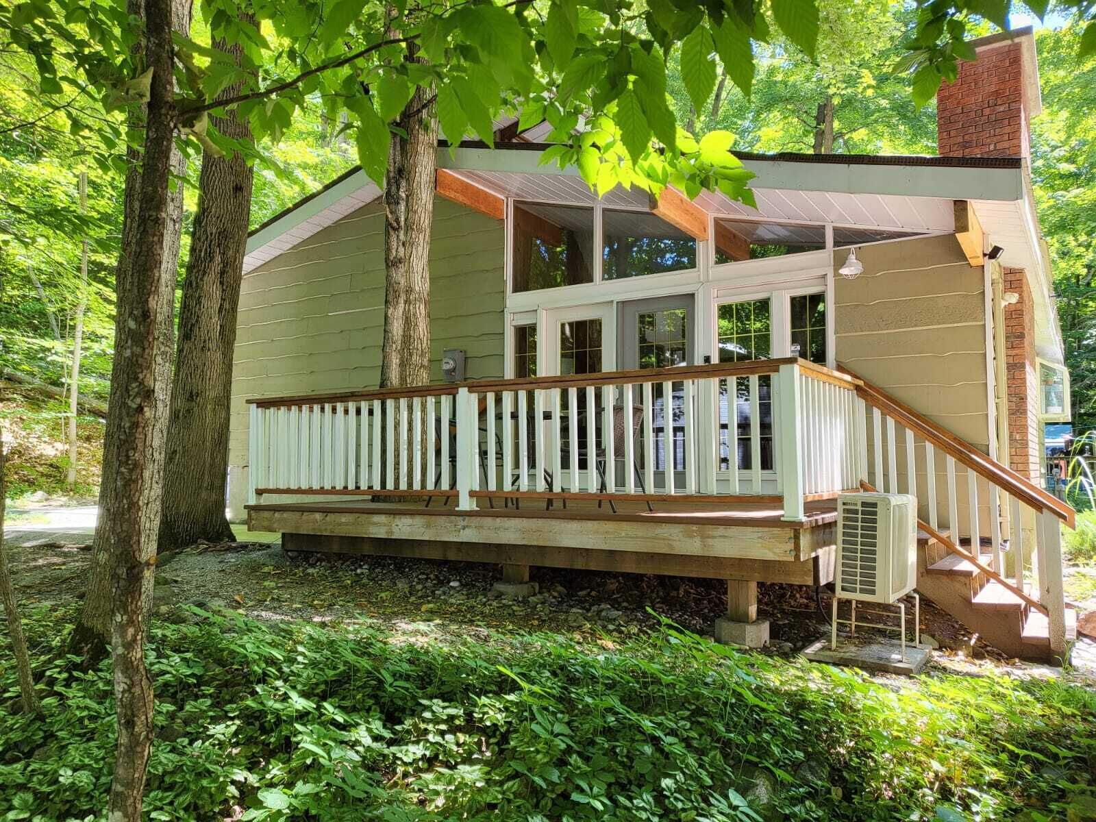 Cozy cottage by the Lake
