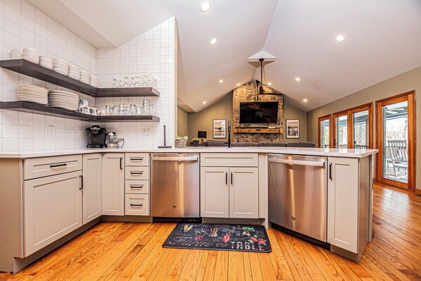 House (6 Bedrooms) | Property amenity - Powder N Wakes by Taylor Made Deep Creek (McHenry)