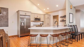 Rumah (6 Bedrooms) | Fasilitas properti