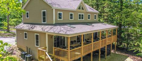 House (6 Bedrooms) | Exterior