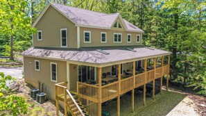 House (6 Bedrooms) | Exterior - Putter Place by Taylor Made Deep Creek (Oakland)
