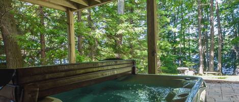 House (6 Bedrooms) | Property amenity