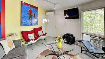 House (3 Bedrooms) | Property amenity