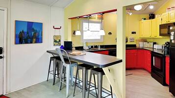 House (3 Bedrooms) | Property amenity