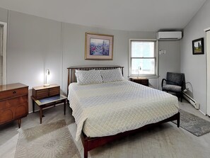 House (3 Bedrooms) | Property amenity - Retro Lake Landing by Taylor Made Deep Creek (McHenry)