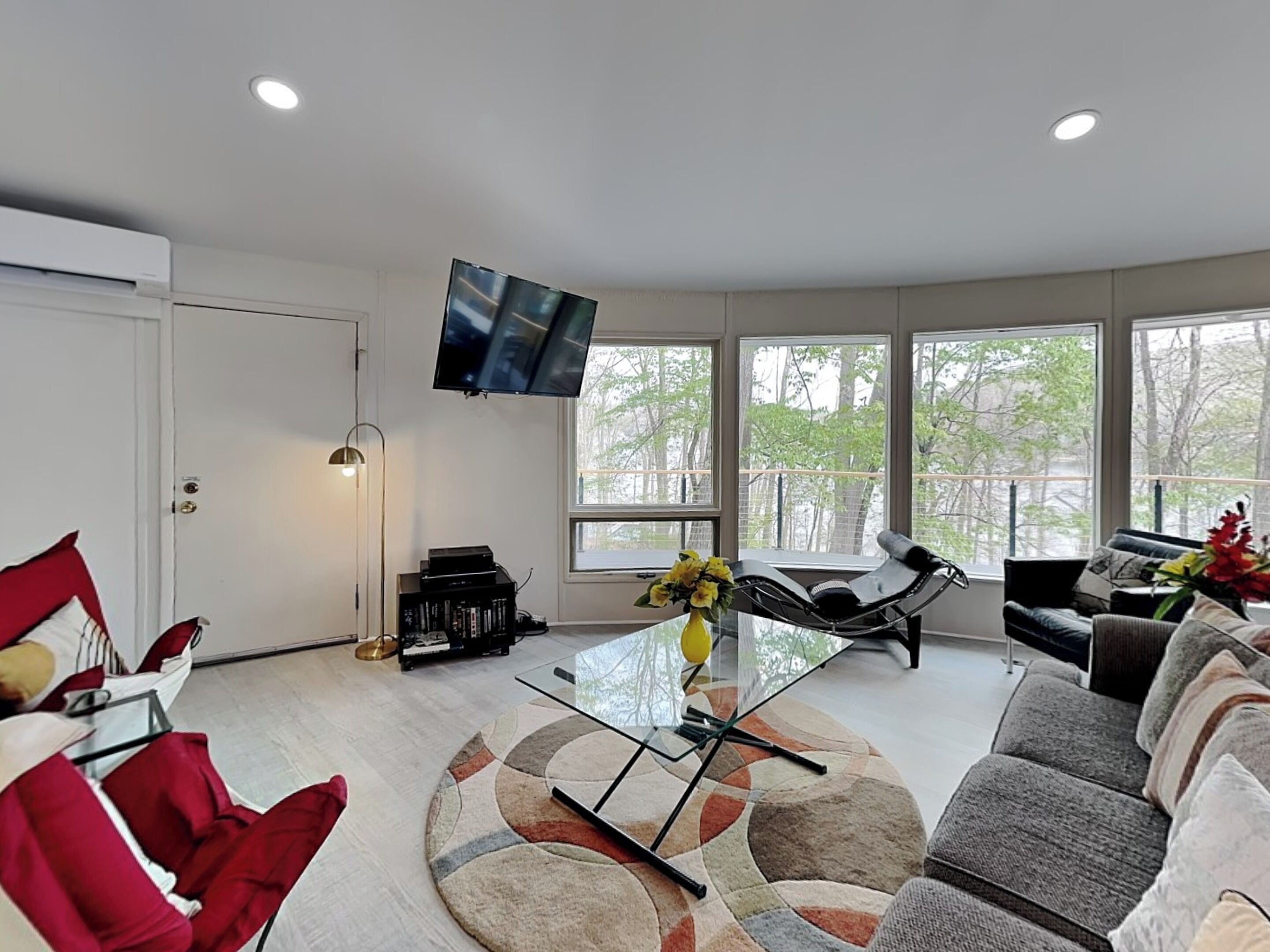 House (3 Bedrooms) | Property amenity