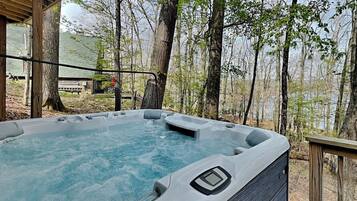 House (3 Bedrooms) | Property amenity